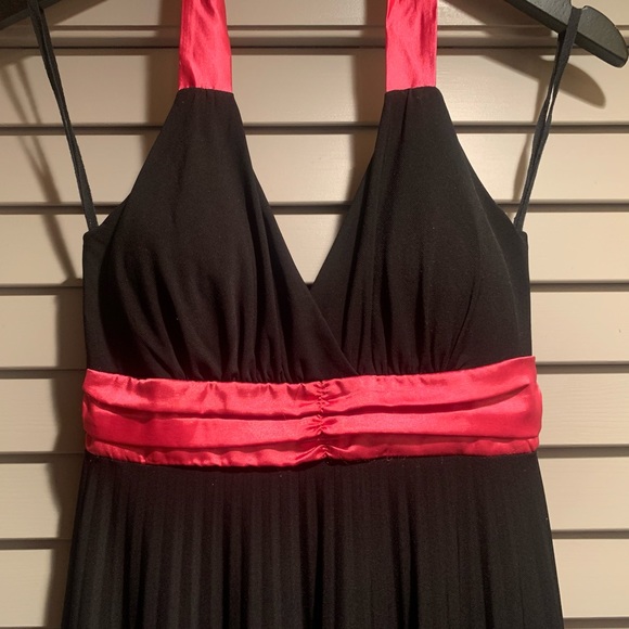 Taboo Halter Dress - Picture 2 of 6